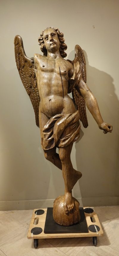 SCULPTURE GRAND ANGE 15 LA CREDENCE ANTIQUAIRE PARIS ANTIQUE STORE PARIS FRANCE